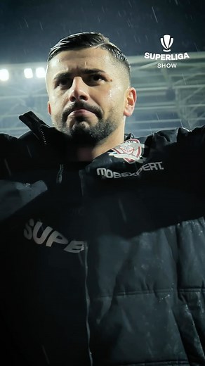 1.1K views · 40 reactions | 理 Horațiu Moldovan este unul dintre cei mai apreciați jucători de către fanii Rapidului. Andreea Cio a vorbit cu suporterii despre Moldovan la meciul cu FCU 1948 Craiova, înainte ca portarul să plece la  Atletico Madrid. | We Love Sport | Facebook