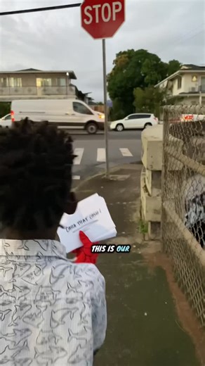 Catch That Cash | Oahu on Instagram: "👉 HOW TO PLAY 📍 Go to Kale’s Hale @kaleshale.hawaiisonly 🍽️ Patronize however you choose 🗣️ Ask your server or manager if there are any Catch That Cash envelopes 🎁 Only 8 envelopes exist. 📲 Once all 8 envelopes are picked up, card holders who have posted & tagged @catchthatcashhi will receive the next clue at the same time. 🏆 Winner must post & tag to conclude the hunt. Be sure to follow our Ig page with notifications to be the first to know when our