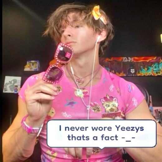 Every week is fashun week for me ^_^ #flamingo #roblox #fashionweek #mrflimflam #viral #gachameme