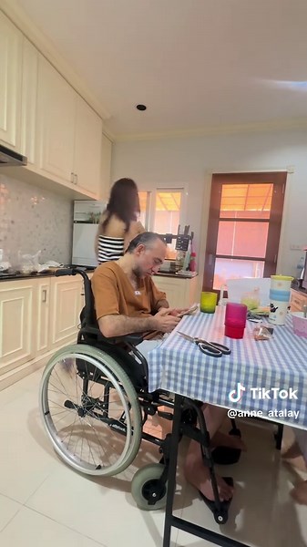 มื้อหมูกระทะสุดฟินกับสาวน้อยที่บ้าน