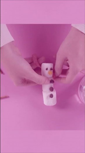 Building a Snowman Treat #babyfirsttv