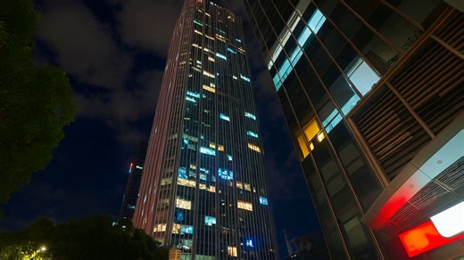 Walking in China’s Tech Capital – China 4K