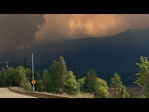 Aggressive wildfire at B.C.'s White Rock Lake jumps highway, burns homes