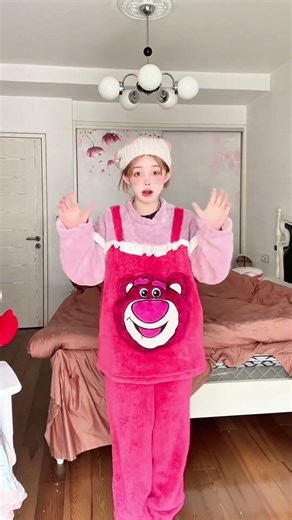 Try the popping version of Dinging Chicken #Dinging Chicken 🎀💕 #popping #robot #dance #shorts