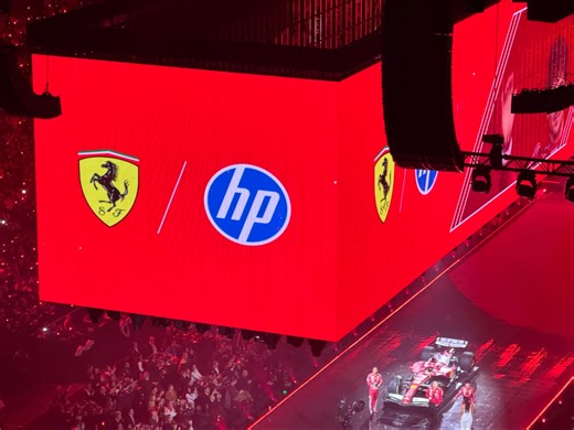 F1 75 Live O2，老汉和乐扣令人惊叹的人气，尖叫连连