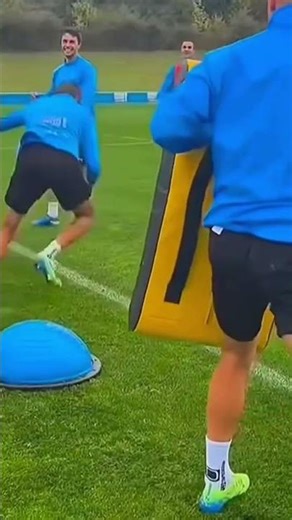 DEFENDERS Only! 💪 Deportivo Alavés’ BRUTAL Fitness & Clearance Drill
