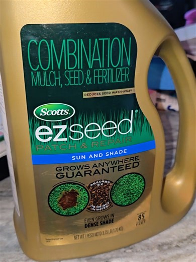 Fix bare spots fast with Scotts EZ Seed Patch and Repair for Sun & Shade. This all-in-one formula combines premium grass seed, continuous-release fertilizer, and super-absorbent mulch to help grass grow thicker and stronger where it’s needed most. Designed to work in both sunny and shady areas, it helps keep seeds in place, retains moisture, and promotes faster growth for visible results. Ideal for repairing high-traffic areas, pet spots, and thinning lawns with less guesswork and better coverag