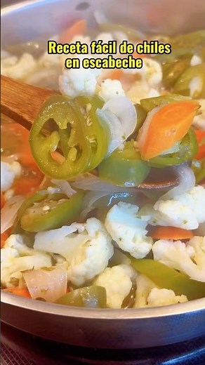 Así preparo mis chiles en escabeche caseros