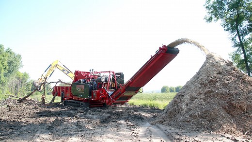 Rotochopper's B-66L Horizontal Grinder: Built for Tough Materials