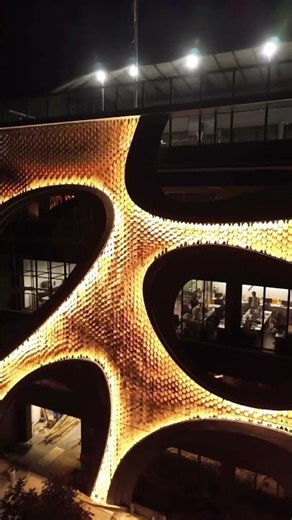 MetaMarvels: Iconic Commercial Facades Across India