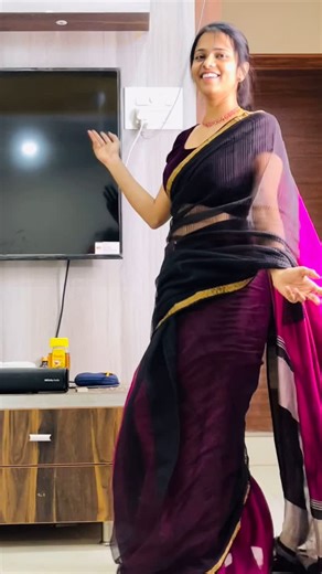 Bhavana on Instagram: "Saree tho dance kastame🫣🧐 #dance #trendingreels #srikanth #ramyakrishnan"