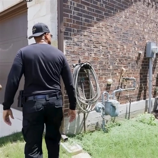 61K views · 1.8K reactions | WATCH THIS INCREDIBLE REPOSSESSION! Part 1 | Bounty Hunter D Daily Show | Facebook