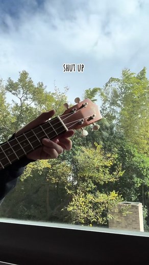 #fyp #foryoupage #beachbunny #promqueen #ukulelecover #promqueenbeachbunny #cover #ukul3lish