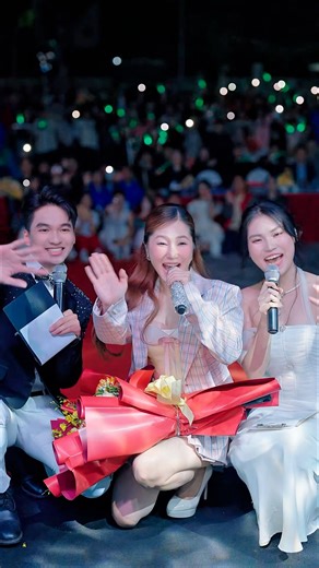 Tạm biệt PTIT thân thương, vẫn còn dư âm và những ánh mắt chưa rời ❤️ Điểm dừng tiếp theo: Đại học Công Thương TP.HCM – HUIT. Ai sẽ cùng Tràm hát tiếp hành trình này đây? 🌙 | Hương Tràm Phạm