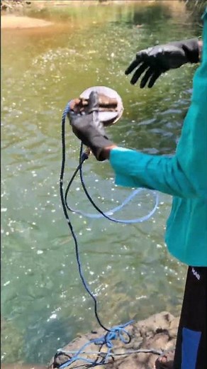 What I Found Magnet Fishing in the River! 😳 #magnetfishing#magnetism #magnet #viralvideo