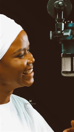 ÌRÌ _ Sola Allyson.. #nigeriatiktok🇳🇬🇳🇬🇳🇬 #lyricsvideo #dk_baj #iri #solaallyson