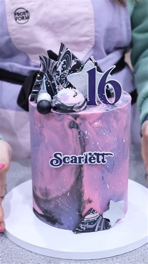 Frost Form® on Instagram: "Galaxy Cakes are so much easier to make with Frost Form! ✨🪐 Check out our tutorial that we posted earlier today to learn how to make marbled cakes woth buttercream! 🤗 Order Frost Form worldwide on www.frostform.com 🩷 #galaxycake #frostform #buttercreamcakes #cakeideas"