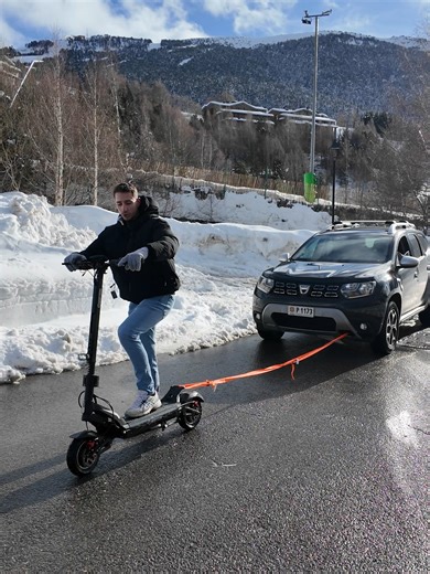 Mobygum Storm Pro : assez puissante pour tirer un Duster?🔥 #mobygum #stormpro #trottinetteelectrique