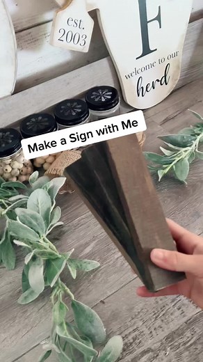 Make a Sign with me. #lfrustics #crafttok #diyhomedecor