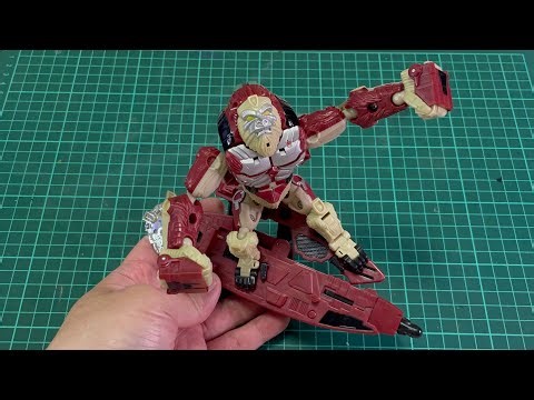 Transformers BotCon 2014 Exclusive Timelines Knight Apelinq (Ape mode to Robot mode)