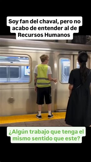 Josef Ajram on Instagram: "Así me siento cuando trabajo en Agosto en España porque prefiero hacer las vacaciones en otras fechas 😅"