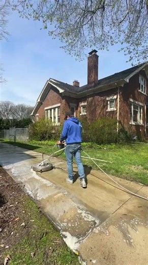 Surface Cleaning a Grosse Pointe Driveway in 20 Seconds | Crystal Clean Power Washing