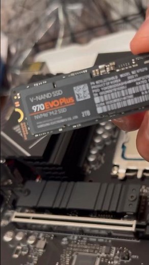 Installing #Samsung 2TB 970 EVO Plus NVMe M.2 SSD 3500MB Read Speed #computer #technology #pc #ssd