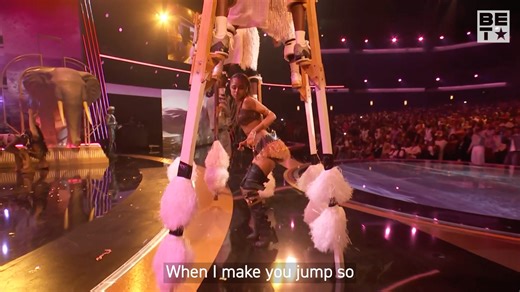 When Jozi met JA and ATL, the 2024 BET Awards stage wasn't safe! 🇿🇦🇯🇲🇺🇸 Tyla brought the amapiano heat, Skillibeng came through with straight yardie energy, and Gunna slid in smooth. "Jump" was a global shutdown. Who said the #BETAwards stage ain’t for the international stars? We global wit’ it. 🌍🔥 | BET Awards