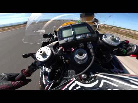 Ripping Buttonwillow The Circuit track, Yamaha R6 Raw Audio (Graves exhaust)