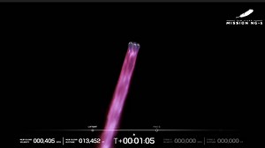 57K views · 1K reactions | Blue Origin's giant New Glenn rocket blasted off successfully on its first mission to space. However, the rocket's reusable first stage booster failed to land on a barge in the Atlantic Ocean https://reut.rs/3E9hsyH | Reuters | Facebook