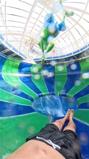 Cycloon Bowl Slide Ride 🌪️💦 | Tikibad 🇳🇱