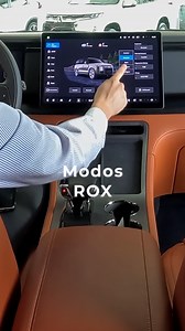 🚘✨ El ROX 01 2026 llegó para cambiar la conversación en Ecuador. No es solo un SUV: es potencia híbrida extendida, autonomía real y un nivel de tecnología que normalmente solo ves en segmentos superiores. Con 470 Hp, más de 1.100 km de autonomía WLTC, suspensión premium en aleación de aluminio y un interior de lujo con pantallas de 12.3” y 15.6”, redefine lo que significa conducir en 2026. Listo para carretera, ciudad y aventura. Descubre por qué ROX es tu próxima decisión. Roxmotor.ec | Metro 
