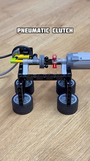 Pneumatic Clutch #lego #technic #legotechnic #clutch #pneumatic #mechanical #diy #mechanism #mechanicalengineering #legofan #legotechnicmoc #engineering #pneumatics #diyprojects #carmechanics #clutches | Bricks Master Builders
