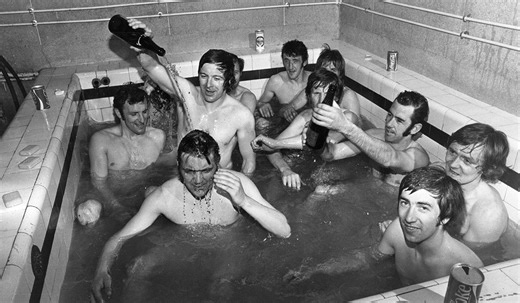 Celtic icon Dixie Deans dies at 79 as tributes pour in