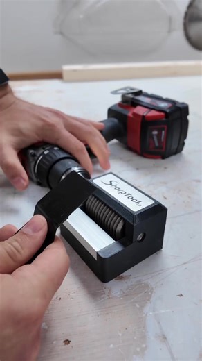 1.1M views · 5.1K reactions | Saw up to 20x more! With the SharpTool2.0 #diy #sharpening #multitool | SharpTools | Facebook