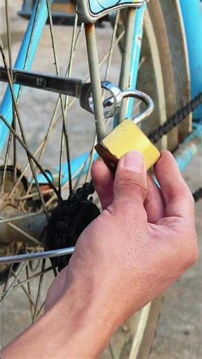 Bicycle tire lock with bolt lock and padlock #shorts