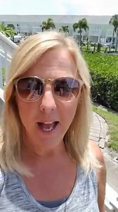 Join me live from my home at 3p.m.! Go to HSN's Facebook page! #HostsAtHome | Suzanne Runyan on HSN