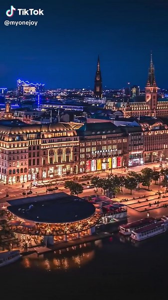 Exploring Hamburg: A Tourist's Guide to Germany's Big City