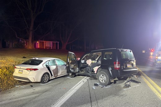 Three-vehicle crash shuts down York County road