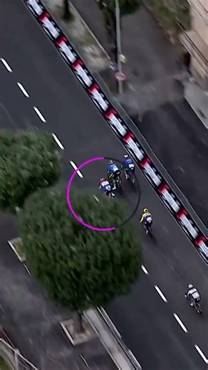 When Mathieu van der Poel hit an 𝒊𝒄𝒐𝒏𝒊𝒄 celebration when he won Stage 3 of Tirreno-Adriatico! 🔥