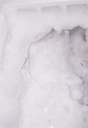 Ice Basket ASMR: Satisfying Frosty Crunch