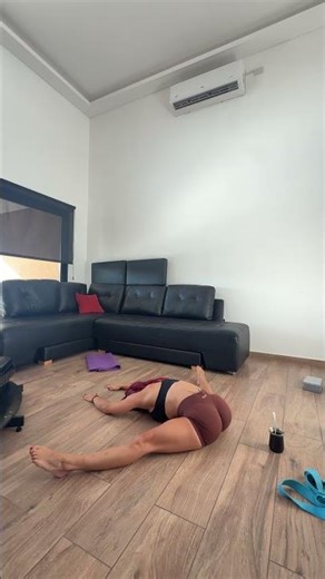 FULL PANCAKE! 180° Middle Splits 🔥 🤗 Miki Fitness 💪🏻