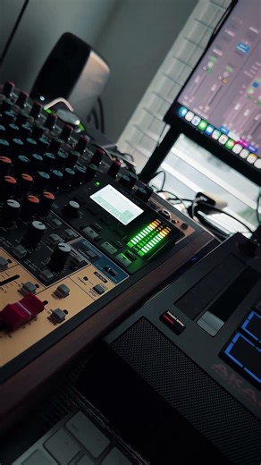 Cookin’ up on the MPC Live 3 & Tascam Model 12 | #akaimpc #tascam #producer #beatmaker
