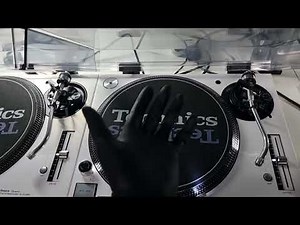 Frozen Vanilla Satin Technics SL-1210MK5 turntables!
