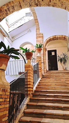 Italianhousesforsale.com | 🇮🇹🏛️In the heart of historic #Penne, this spacious apartment occupies the entire 1st floor of a grand 17th-century building dating back to... | Instagram