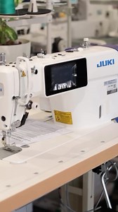 Why choose JUKI DDL-900C? 1. Very powerful and adaptable and can meet the needs of different types of sewing. 2. Famous for its high speed, efficiency and stability, saving a lot of unnecessary waiting and waste. 3. Durability, ease of operation and degree of automation are unmatched by other brands. 4. It has a strong load-bearing capacity and can withstand long-term continuous work. 5. JUKI DDL-900C also has high-end functions such as automatic foot lifting and automatic thread trimmer. #juki 