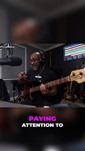 Explore bass guitar practice with real-time analysis. Dive into finger placement and proper technique. Learn and improve your bass skills! #BassGuitar #BassPractice #FingerPlacement #BassTechnique #MusicLessons | TEDtalksBass