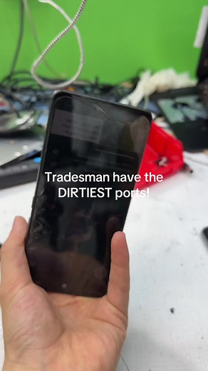 How to Clean Your Type C Charging Port Effectively