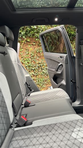 Luxury Baby & Pram Boutique on Instagram: "CYBEX ANORIS T2 The worlds safest forward facing car seat ✨ Suitable from 15 months to approx 6 years old! Airbag technology with a colour coded Instalation screens, make sure you never get it wrong 💪 www.bababoom-boutique.co.uk #Cybex #CybexAnorisT2 #safety #CarSeat #pregnant *When possible we advise rear facing as long as possible, Anoris T2 has tests & studies to prove it’s just as safe as rear facing, making it a great option for those that can’t o