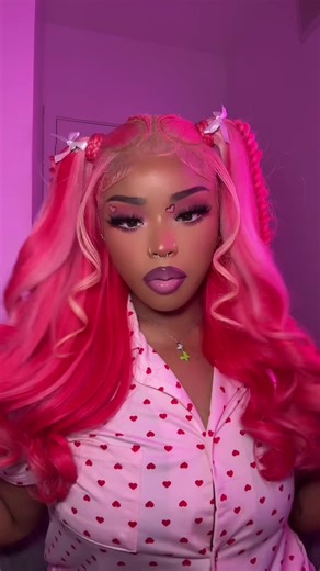 Dee Swerv 🦋 (@deeswerv)’s videos with Scrawburry CHEESEcake - EarlyBird Uno